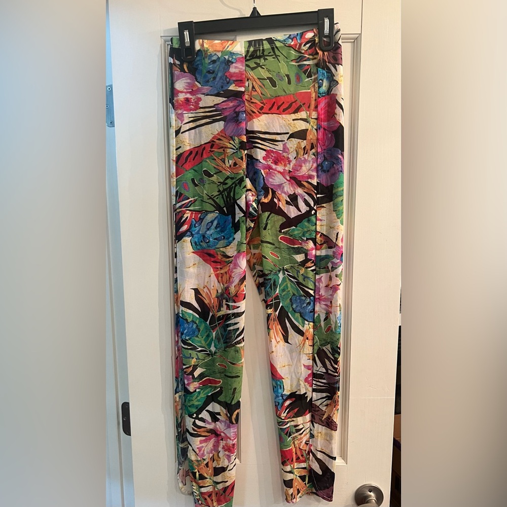 Venus Brand Vibrant Tropical Pants